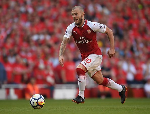 3. Jack Wilshere: Jack Wilshere từng được đánh giá sẽ trở thành thủ quân, tương lai rạng rỡ của Arsenal. Song, những chấn thương đã đốn gẫy sự nghiệp đáng mơ ước của tuyển thủ người Anh. Sau tất cả, Emirates không còn chỗ cho tiền vệ số 19. Ngôi sao 27 tìm tia sáng cuối cùng cho sự nghiệp ở West Ham. Tiếc là, thay vì tìm lại được phong độ thuở nào, Wilshere ngày càng tệ hại và chỉ là kép phụ nơi Olympic Stadium. Ngôi sao xứ sở sương mù tiếp tục chấn thương, liên tục mài quần trên ghế dự bị. Quan trọng, với tình trạng thế này, cơ hội để anh trở lại tuyển Anh cũng vô cùng nhỏ.