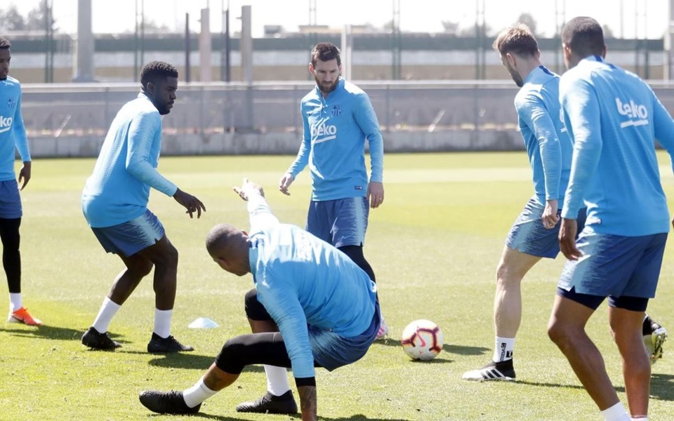 Barca tập - Bóng Đá