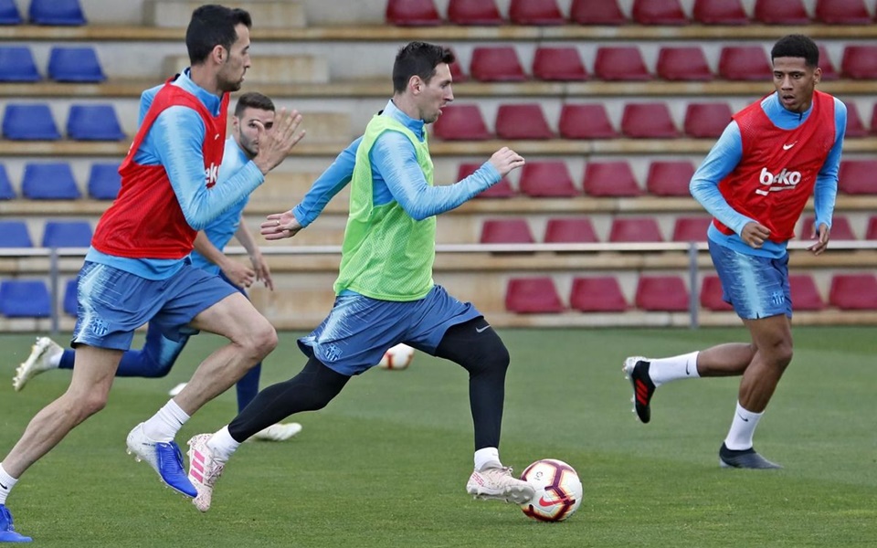 Barca tập - Bóng Đá