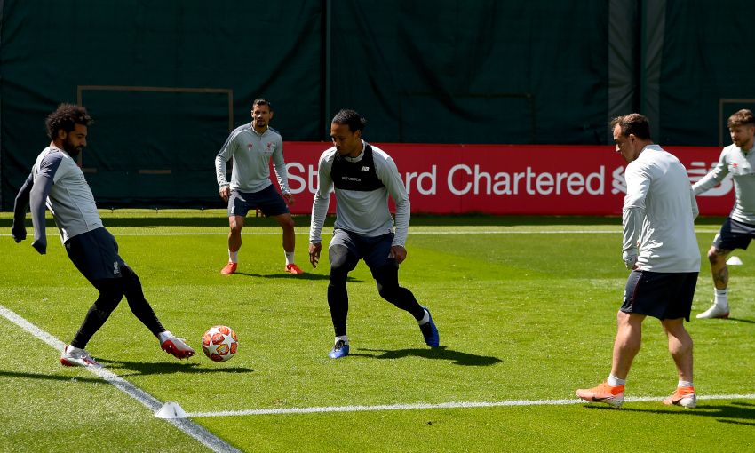 Liverpool tập - Bóng Đá