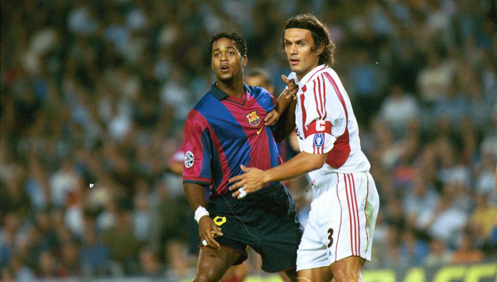 11. Patrick Kluivert: Huyền thoại Hà Lan chơi bóng ở Barca từ 1998 đến 2004 và có tất thảy 257 trận đấu chính thức cho đội nhà.