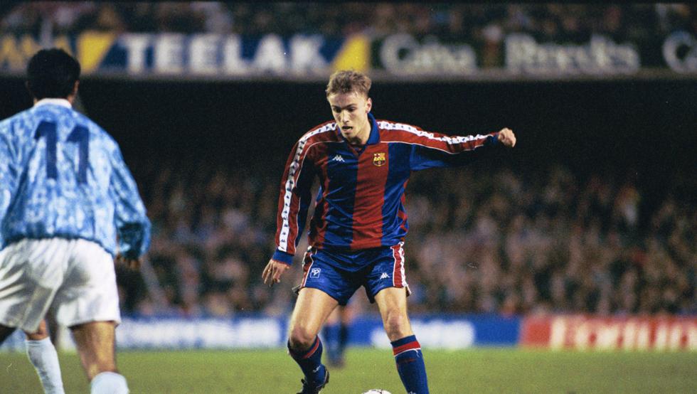 4. Richard Witschge: Richard Witschge khoác áo đại diện Catalan từ năm 1991 đến 1993 và có 58 lần ra sân chính thức cho đội nhà.