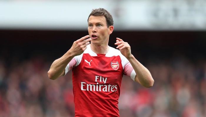 Stephan Lichtsteiner đã chia tay với Arsenal và chưa rõ tương lai sắp tới.