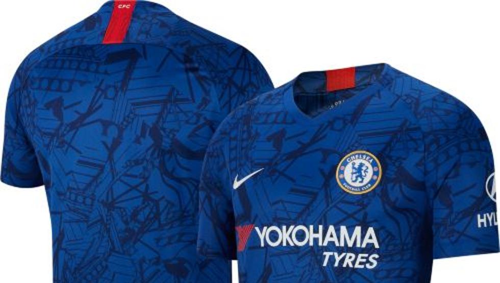 Lại một ông lớn "Big Six" nước Anh xuất hiện trong danh sách này là Chelsea với vị trí thứ 2. The Blues tiêu tốn số tiền lên đến 1 tỷ 36 triệu euro cho công tác chuyển nhượng.