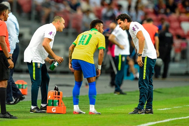 This is how Neymar responds to his possible signing for FC Barcelona - Bóng Đá