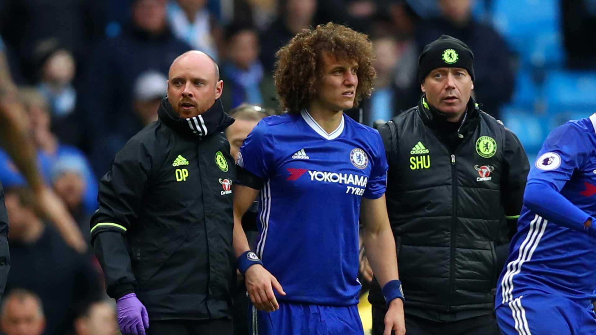 David Luiz phản đối khi bị thay ra