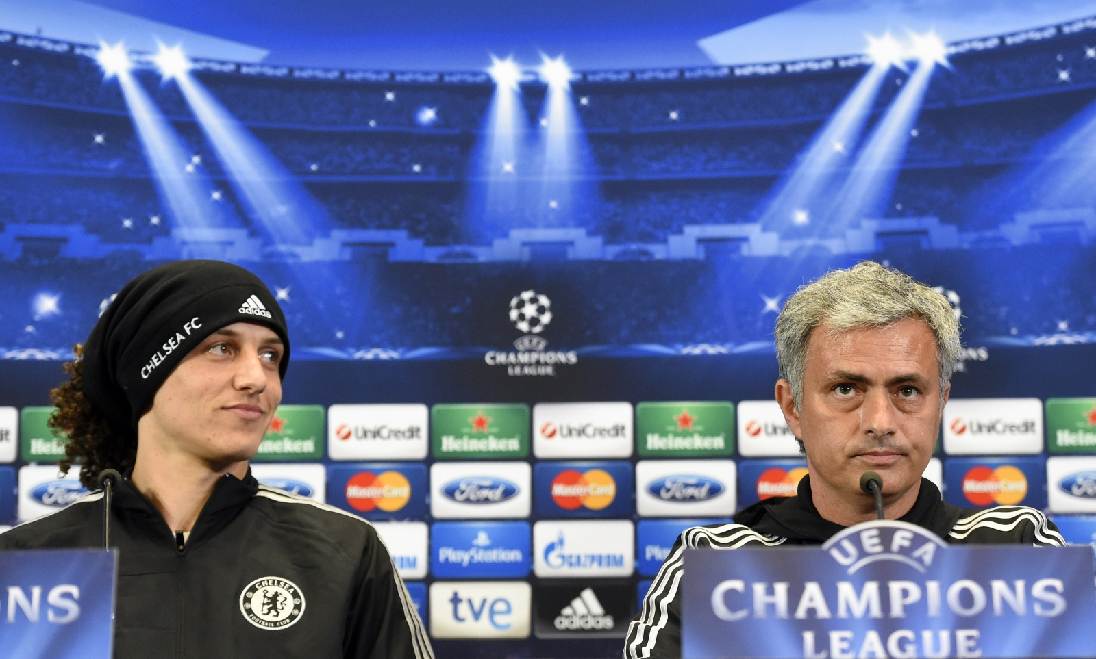 David Luiz - 'Cậu bé 8 tuổi' không chịu lớn - Bóng Đá