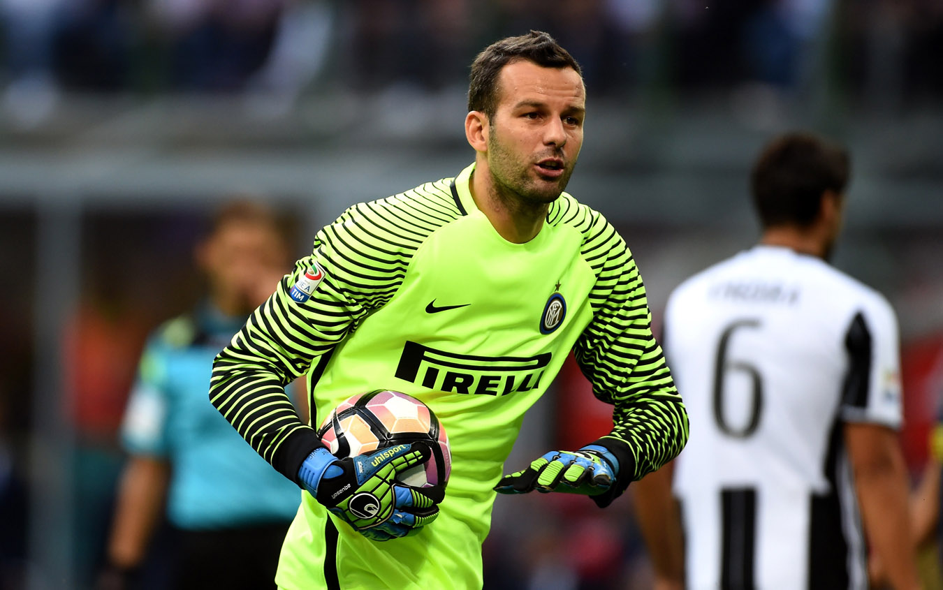 Handanovic là linh hồn trong khung gỗ của Inter Milan.