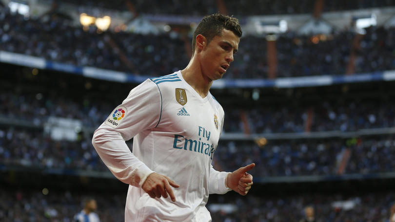 Sau bao dỗi hờn, Ronaldo cam kết tương lai tại Real Madrid - Bóng Đá