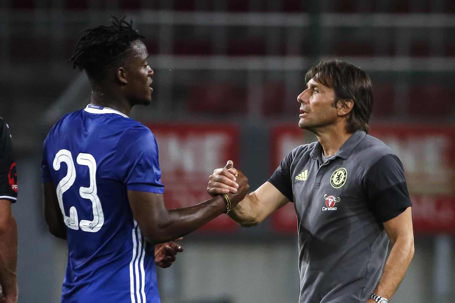 Batshuayi và 'chiến thuật làm nũng' của Conte - Bóng Đá