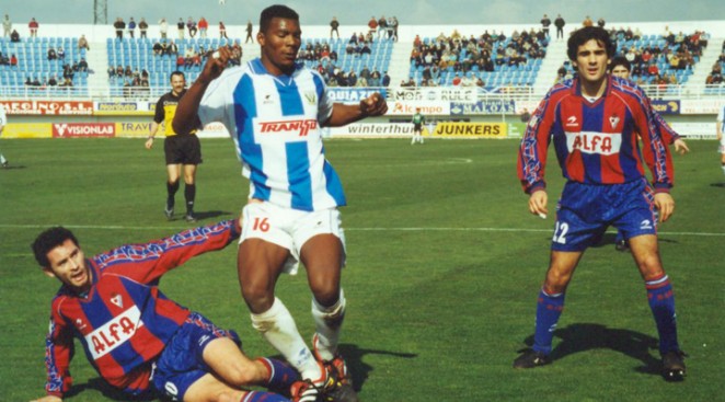 Những thủ đoạn 'lầy' nhất làm xấu mặt làng túc cầu (Phần 1) - Bóng Đá