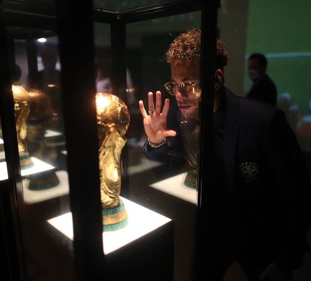 Trước thềm World Cup, Neymar 'đe dọa' cúp vàng - Bóng Đá