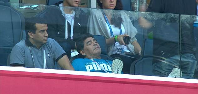 Maradona hứa sẽ trả 8 ngàn bảng để truy tìm người 'giết' ông - Bóng Đá