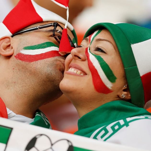 Hôn ở World Cup: Vạn lý xếp sau cặp môi gần - Bóng Đá