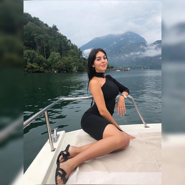 Chuyến đi tiền trạm chọn địa điểm cưới của mỹ nhân người Argentina.