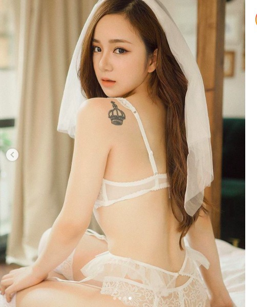 Chào mùa Đông, hotgirl ngủ gật tung ảnh cưới phiên bản... nội y - Bóng Đá