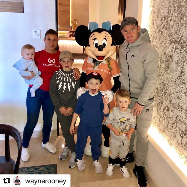 Cả nhà thương nhau.