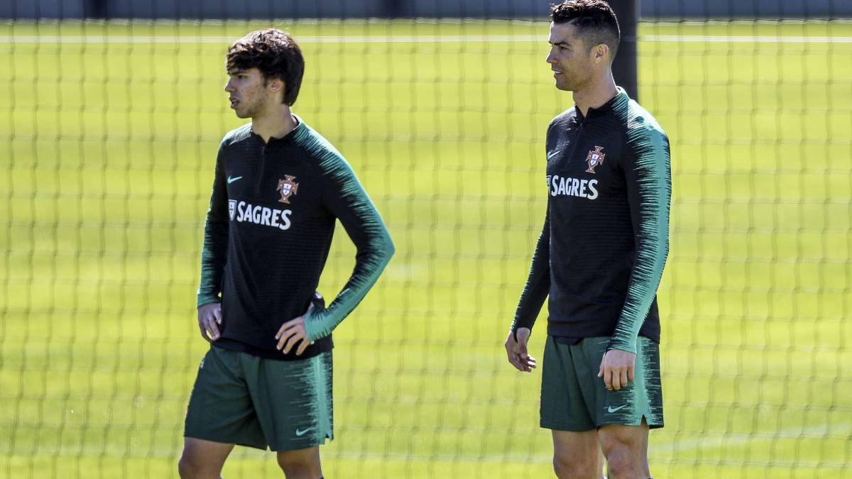 Joao Felix: Cristiano Ronaldo comparisons 'unfair' says Benfica boss - Bóng Đá
