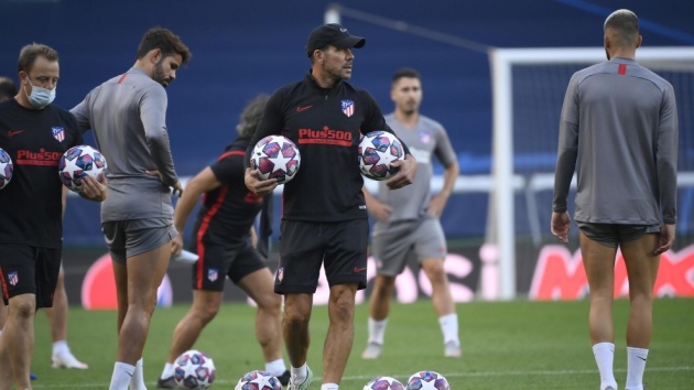 Thomas trains on the eve of Atletico Madrid's quarter-final - Bóng Đá