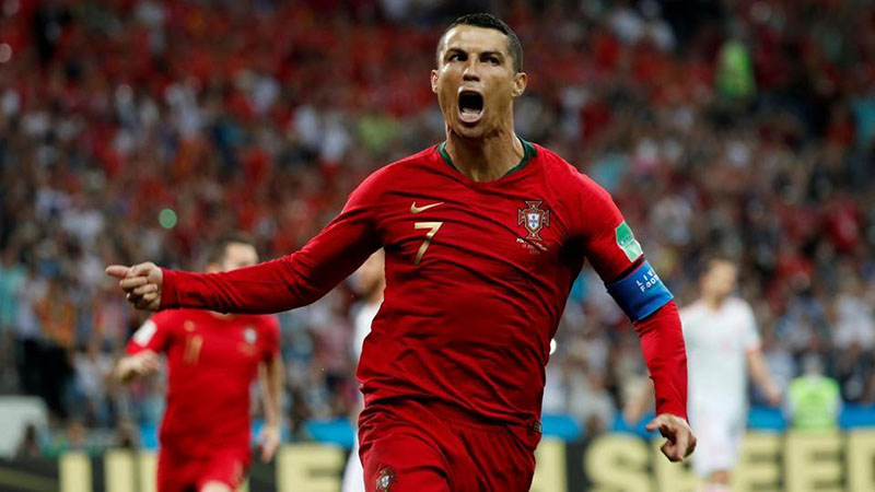 Mặc kệ trốn thuế, Ronaldo vẫn lập hat-trick chinh phục World Cup - Bóng Đá