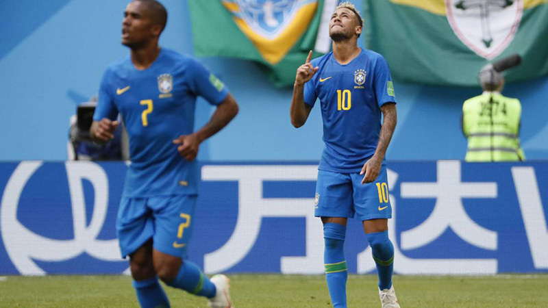 Nhìn Brazil thi đấu, các cổ động viên tuyển Ý liệu có thấy một chút buồn thoáng qua?