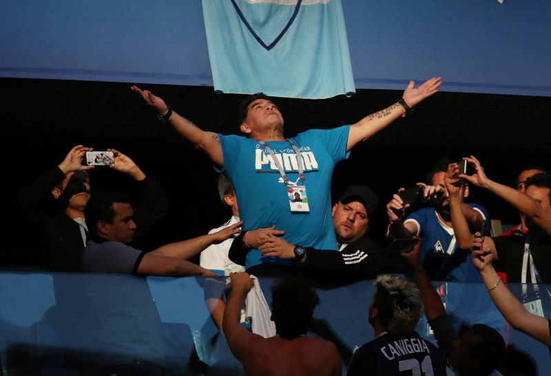 Vì Messi, Maradona đừng đến xem Argentina thi đấu nữa - Bóng Đá