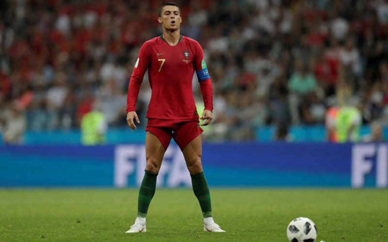 Cựu trợ lý Sir Alex tiết lộ bí mật về những quả đá phạt của Ronaldo - Bóng Đá