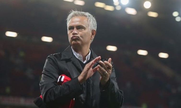 HÉ LỘ lý do Jose Mourinho ngăn Man Utd chiêu mộ Ronaldo - Bóng Đá