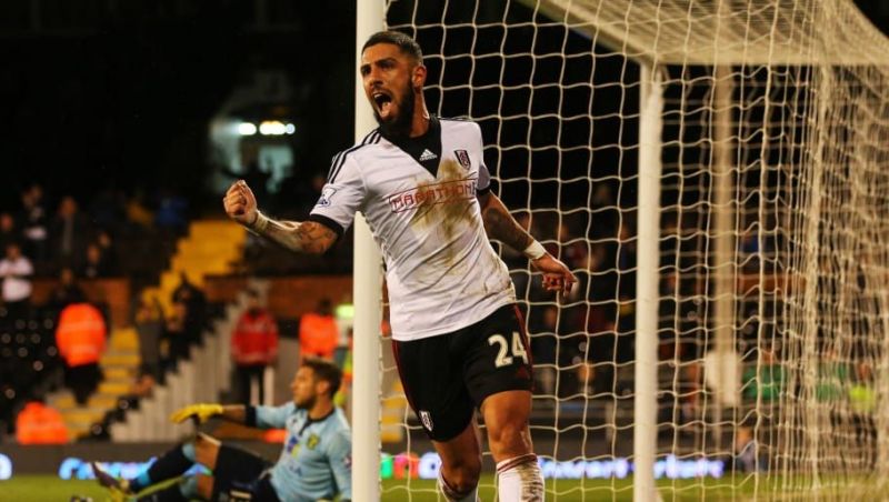 Tiền vệ trái: Ashkan Dejagah (Iran). Dejagah đã xây dựng tên tuổi ở Bundesliga khi khoác áo Hertha Berlin và Wolfsburg. Dù vậy, khi đầu quân cho Fulham, anh đã không còn duy trì được sự sắc sảo vốn có. Sau 2 mùa giải khoác áo đội chủ sân Craven Cottage, Dejagah đã ghi được 6 bàn.