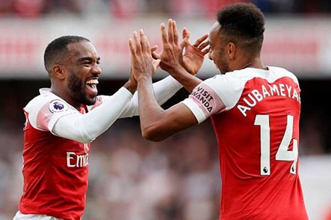 Sau tất cả, Aubameyang đã LÊN TIẾNG về mối quan hệ với Lacazette - Bóng Đá