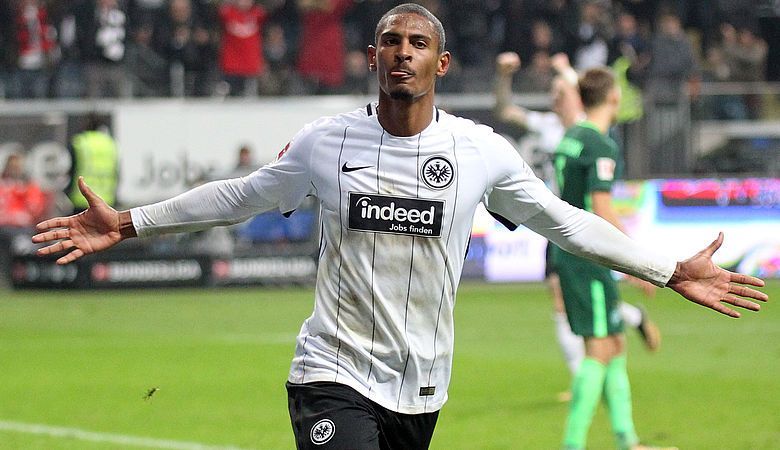 Nhân tố bí ẩn, Sébastien Haller đã có 5 pha lập công và 7 đường chuyền thành bàn sau 12 trận cho câu lạc bộ đang chơi ở Bundesliga, Eintracht Frankfurt. Hiện tại, Haller cũng đang xếp thứ 2 trong danh sách những chân kiến tạo hiệu quả nhất giải vô địch quốc gia Đức, chỉ sau thần đồng Jadon Sancho của Dortmund.