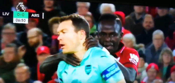Thảm bại trước Liverpoo, CĐV Arsenal đòi... 