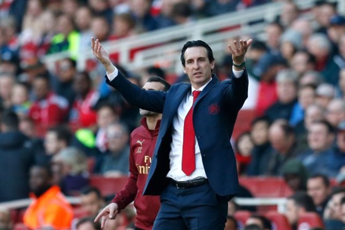 Tremoulinas cho biết, Emery là một người rất khó tính.
