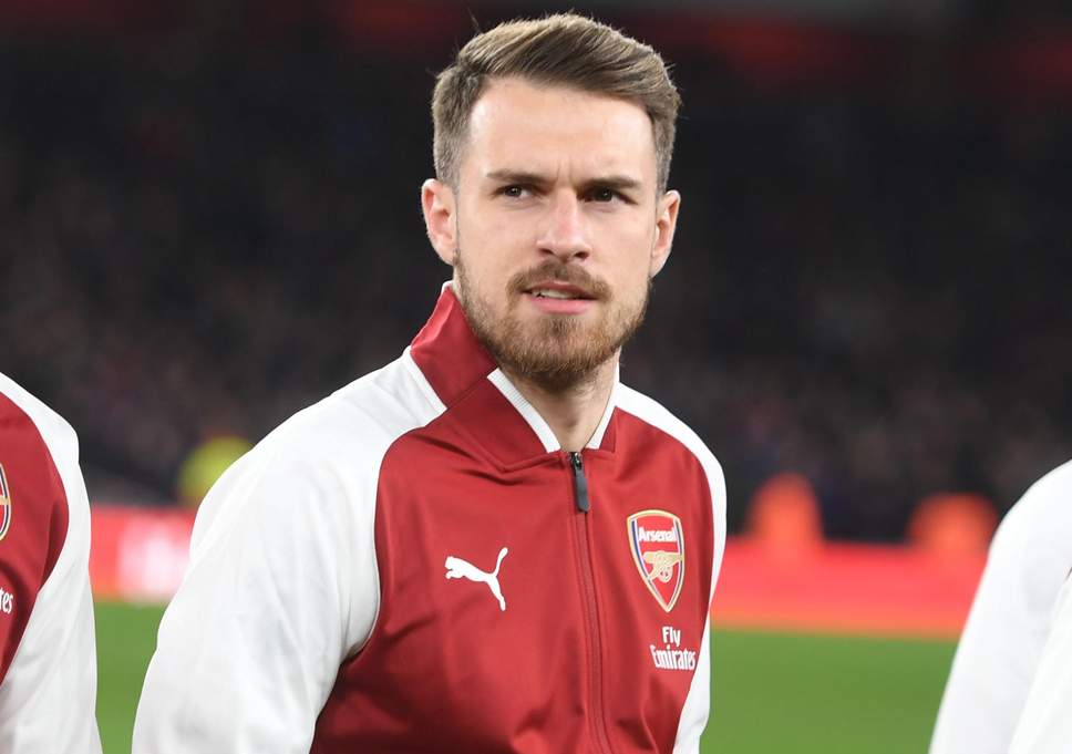 Liverpool là cái tên dẫn đầu trong cuộc đua chiêu mộ Aaron Ramsey.