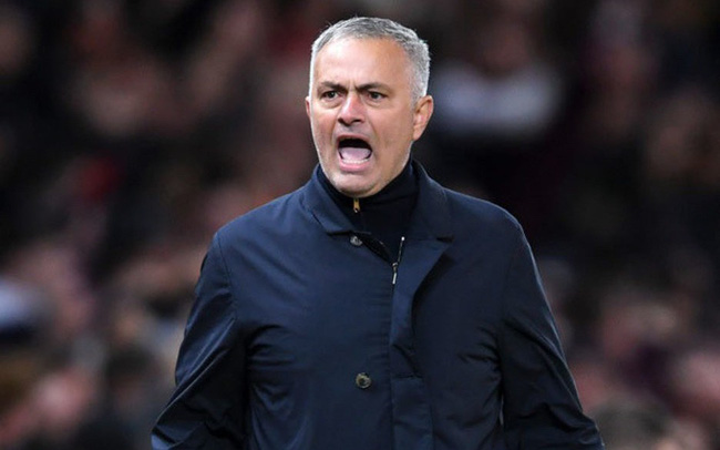 Bị Paul Scholes chỉ trích, Mourinho bất ngờ được người Arsenal bênh vực - Bóng Đá