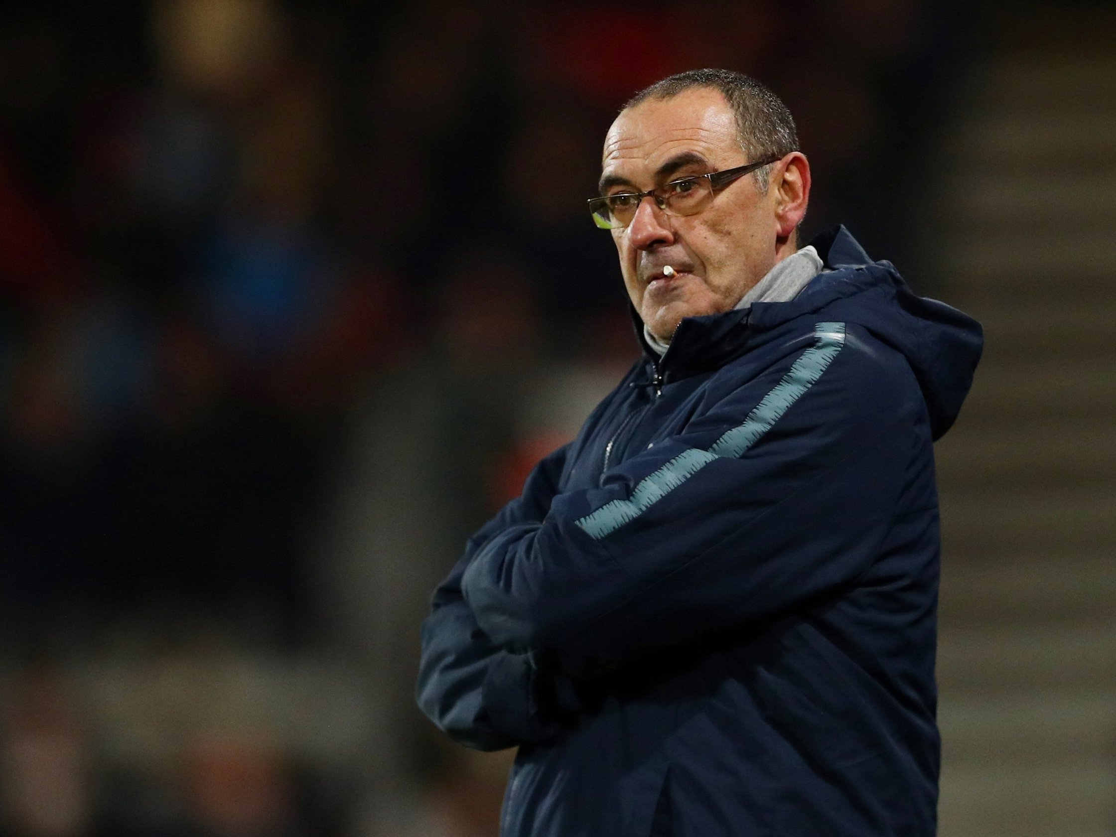 Maurizio Sarrias furious manager snubs team bus to travel home by car - Bóng Đá