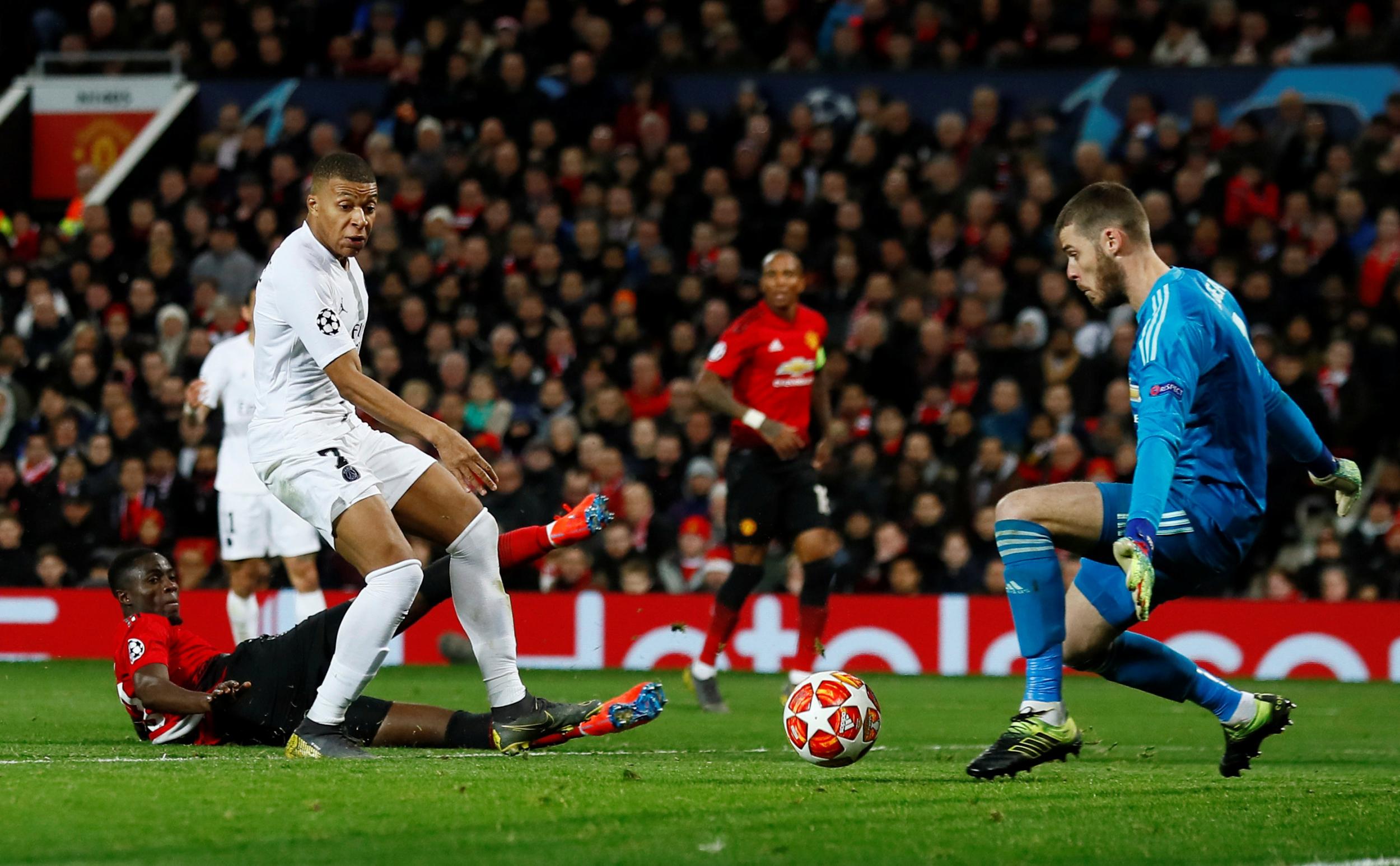 'Điều ông ấy cần làm là tránh kết quả tương tự trước Chelsea và Liverpool' - Bóng Đá