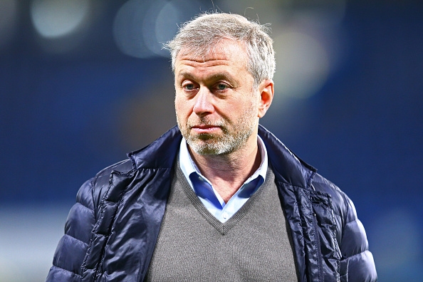 Abramovich vốn nổi tiếng là một người yêu bóng đá cuồng nhiệt vậy mà giờ lại đang tỏ vẻ bất cần.