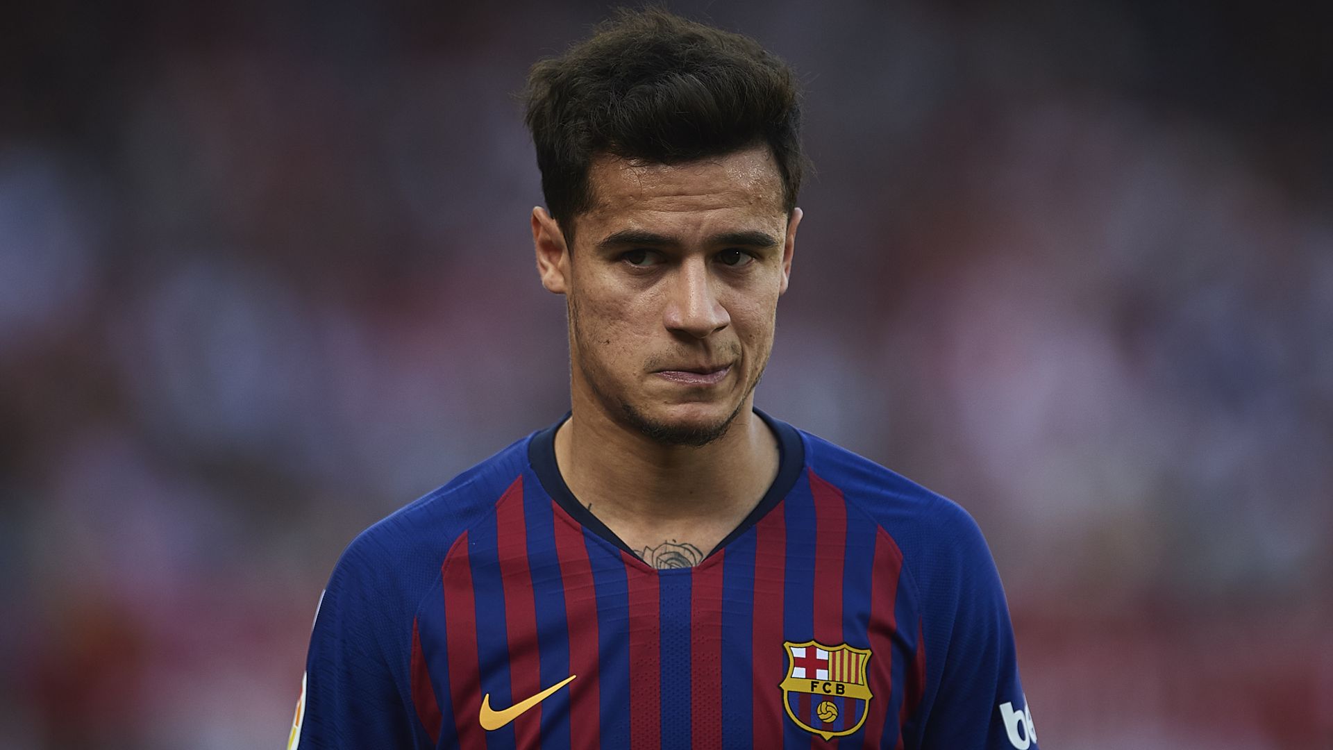 Luis Suarez insists Philippe Coutinho will always face criticism amid transfer links to Man Utd & Chelsea - Bóng Đá