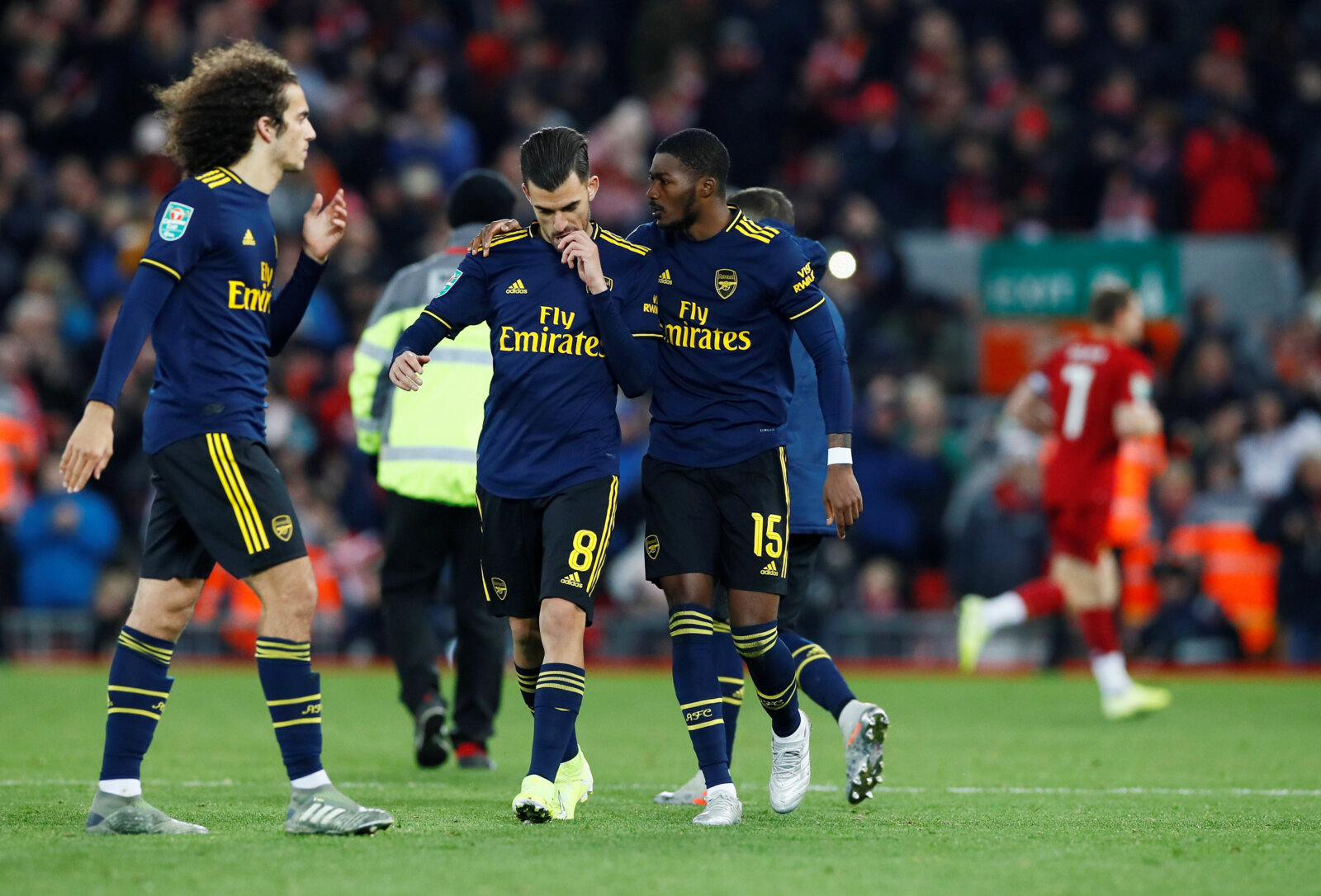 Two agents of Arsenal players have contacted club chiefs to question Unai Emery's job - Bóng Đá