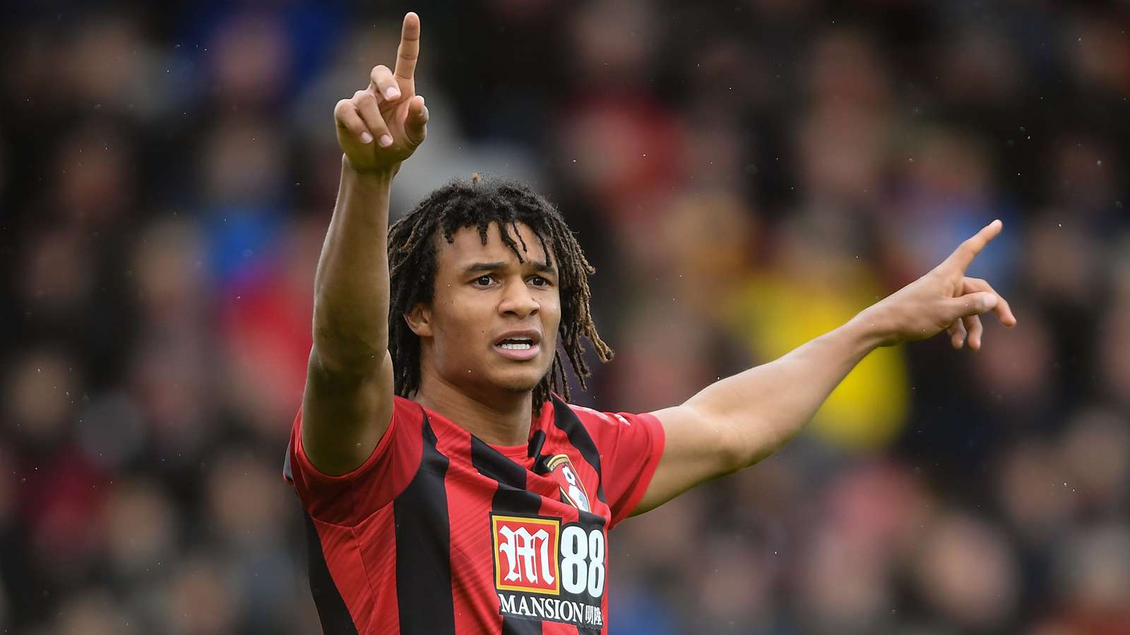 Đã từ lâu, Chelsea được cho là có ý định đưa đứa con lưu lạc Nathan Ake trở lại Stamford Bridge.