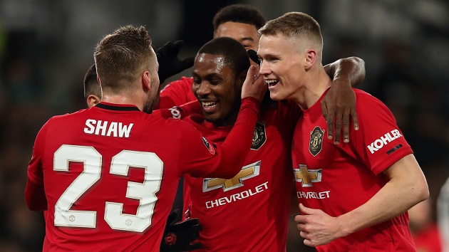 Ryan Giggs says Man United need 'four or five players' to challenge for Premier League title - Bóng Đá