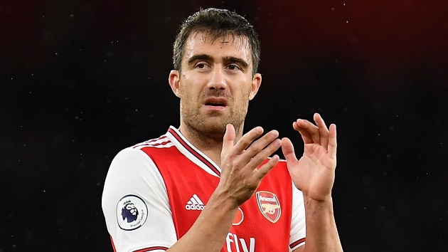 Và với việc Sokratis cũng đã 32 tuổi, Arsenal hoàn toàn có lý do để thay thế anh.