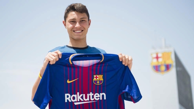 Jorge Cuenca - Trung vệ trẻ triển vọng của Barcelona.