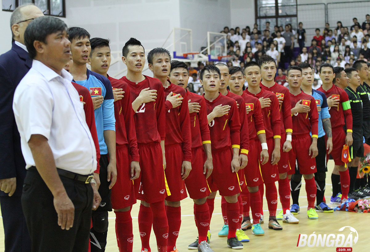 Đội tuyển Futsal Việt Nam trước giờ xung trận. Ảnh: Đình Viên.