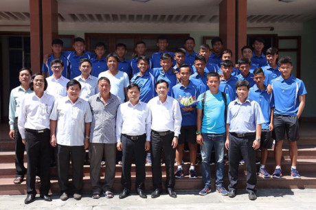 U19 Bình Định làm lễ xuất quân tham dự VCK U19 quốc gia 2017.