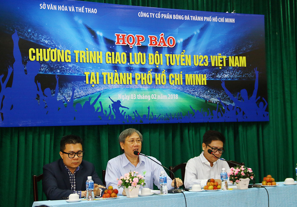 “Cháy vé” người hâm mộ TP.HCM giao lưu U23 Việt Nam trên sân Thống Nhất - Bóng Đá