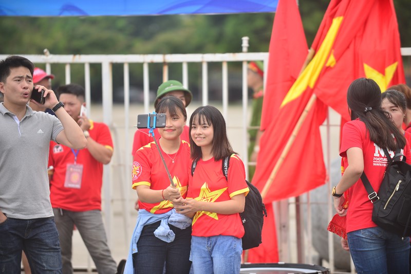 Trước giờ bóng lăn đã có rất nhiều fan nữ.