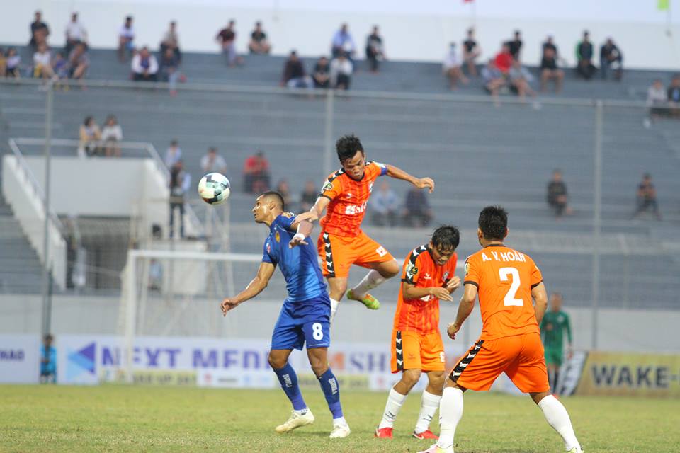 Trực tiếp SHB Đà Nẵng 1-2 Quảng Nam (H2): Claudecir nổ súng giúp cựu vương dẫn trước - Bóng Đá