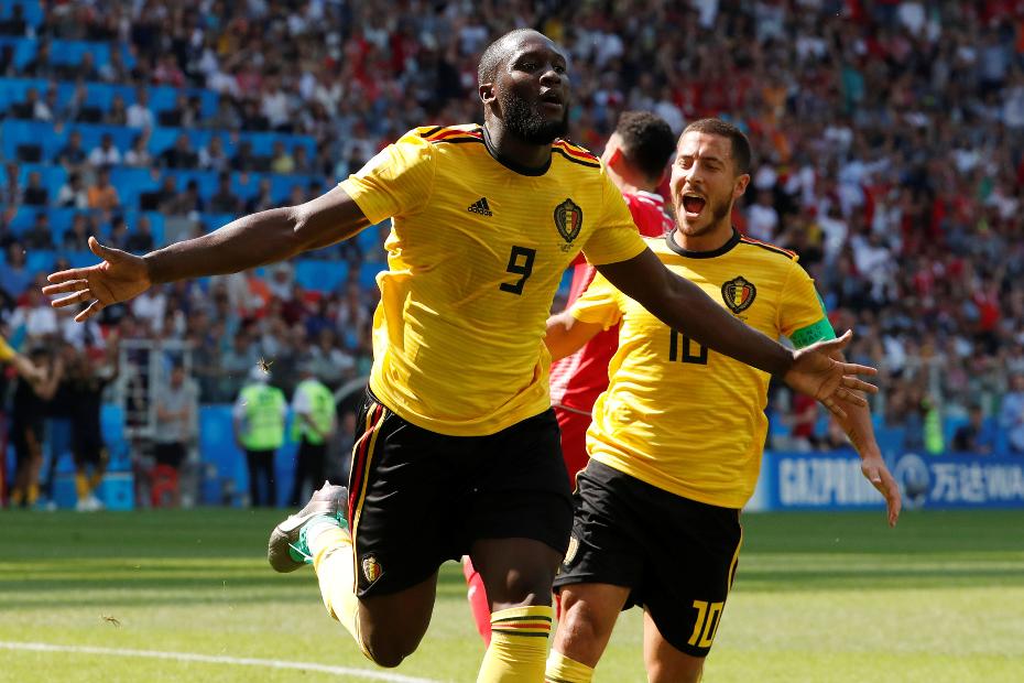 Trận đấu này họ thiếu vắng cả hai ngôi sao trên hàng công là Romelu Lukaku và Eden Hazard, Tuy nhiên HLV trưởng Roberto Martinez đã tìm được người đóng thế vô cùng xuất sắc là Michy Batshuayi.